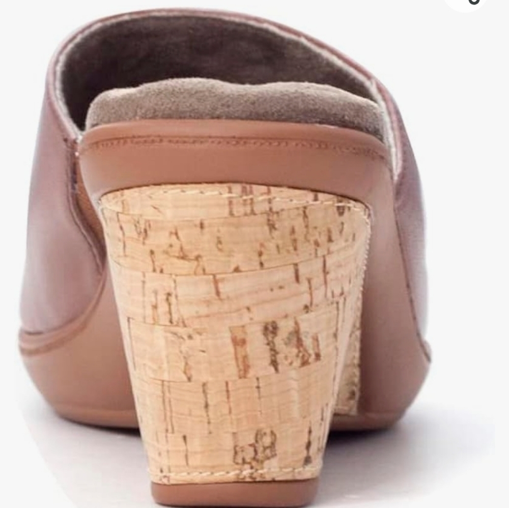 Amazing Step Tan Leather Wedge Mules - Picture 3 of 12
